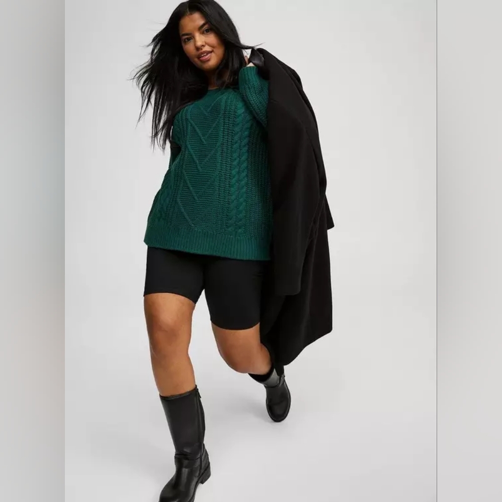 Emerald Green Cable Knit Sweater - Picture 3 of 7